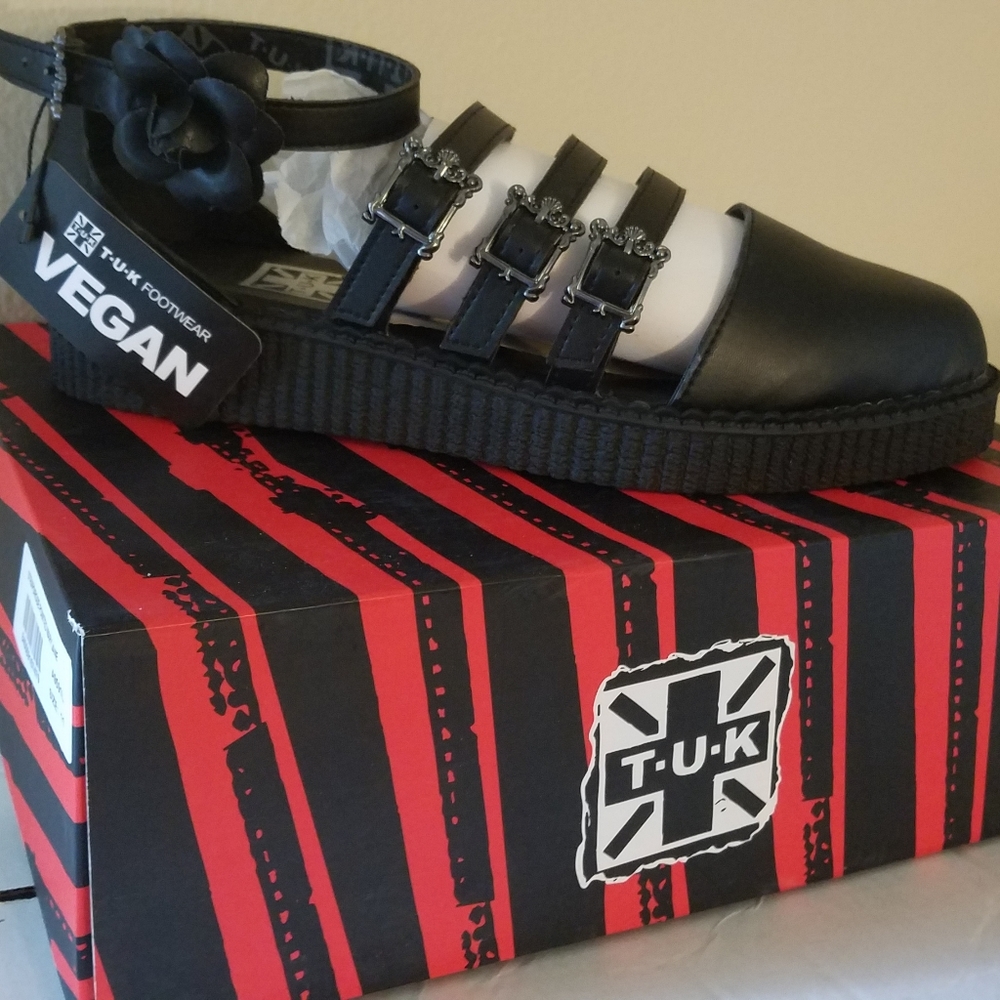 Tuk sandals size 11 black platform